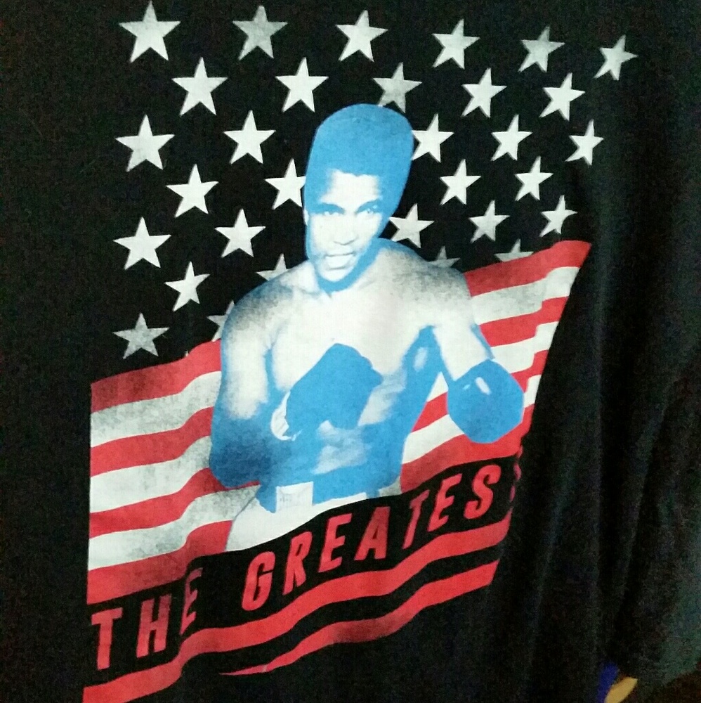 MOHAMMAD ALI.  "the greatest" tee shirt